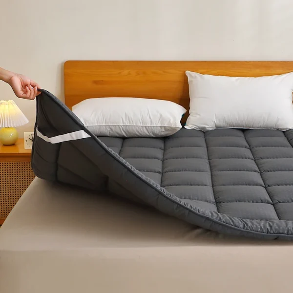 152x203cm 160x200cm 180x200cm Quilted Mattress Pad with Lacing - Image 3